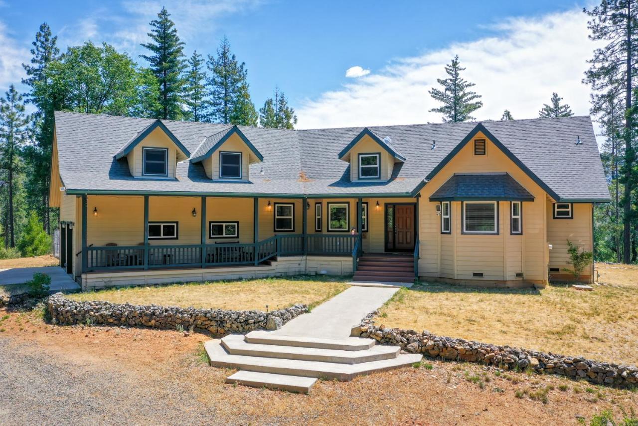 Moonrise Lodge - A Large Vacation Home In Марипоса Екстериор снимка